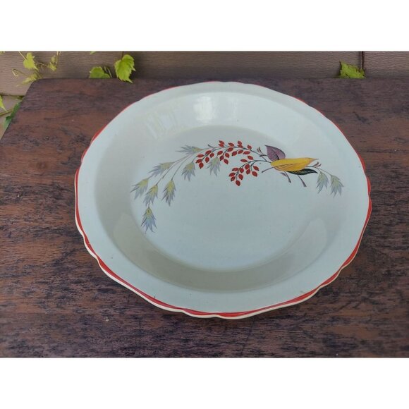 Vintage !930s Crown Ovenware 9" Pie Plate Leaves & Berries Red Trim - Picture 1 of 5